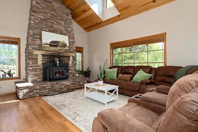 838 Ragsdale Rd, Trail, OR 97541 - photo 3