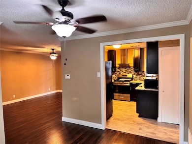 912 Iowa St, Irving, TX 75060 - photo 6