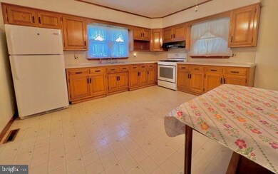 147 Maple St, Clayton, NJ 08312 - photo 7