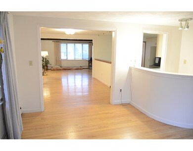 10 Briar Hill Ln, Waltham, MA 02452 - photo 4