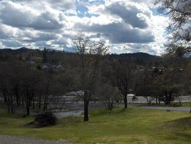 432 SE Grandview Ave, Grants Pass, OR 97527 - photo 2