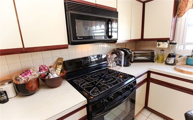 1603 Plainfield Pike unit A1, Johnston, RI 02919 - photo 7