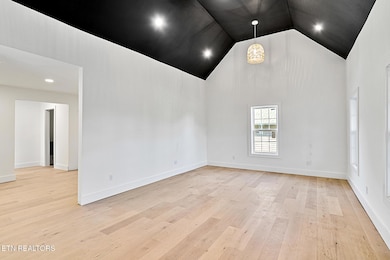 2127 Sevier Ave, Knoxville, TN 37920 - photo 4