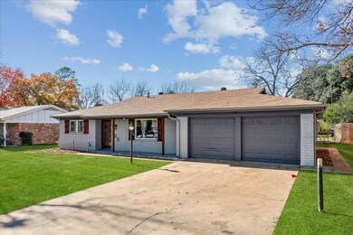 205 Belmont Dr, Hurst, TX 76053 - photo 2