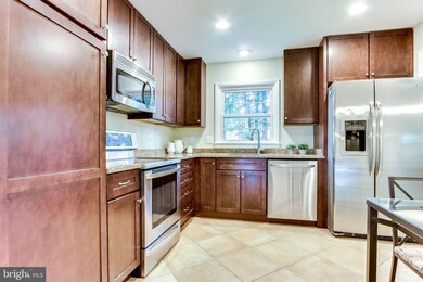 8326 Fleetwood Ct, Alexandria, VA 22308 - photo 7