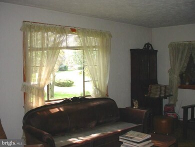 300 Clicks Ln, New Market, VA 22844 - photo 4