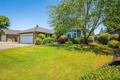 1185 SE Casey