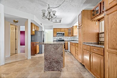 9923 Wellsford Cir, Indianapolis, IN 46236 - photo 7