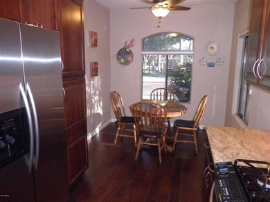 Eat-In Kitchen