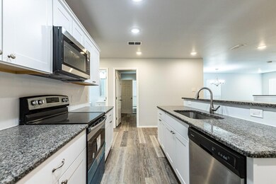 1104 Englewood-5