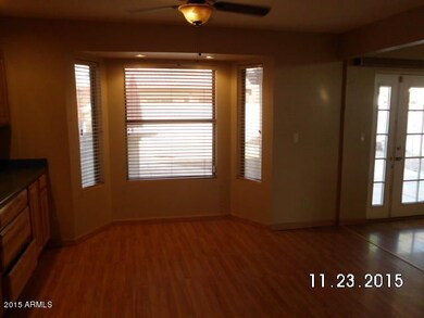 7 - DINING NOOK