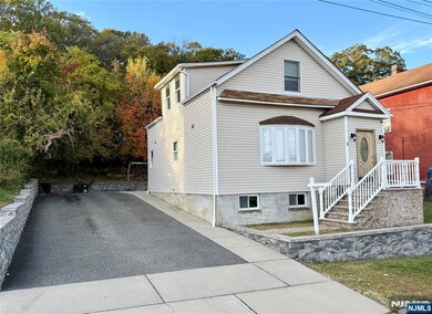 8 Avenue B, Haledon, NJ 07508 - photo 4