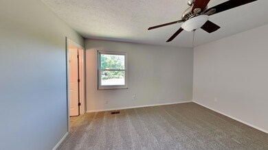 2704 Moonlight Ln, Columbus, OH 43207 - photo 7