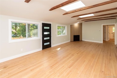 11 Tree Top Ln, Poughkeepsie, NY 12603 - photo 4