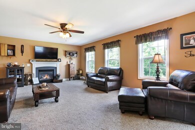 1611 Wind Flower Rd, Chambersburg, PA 17202 - photo 7