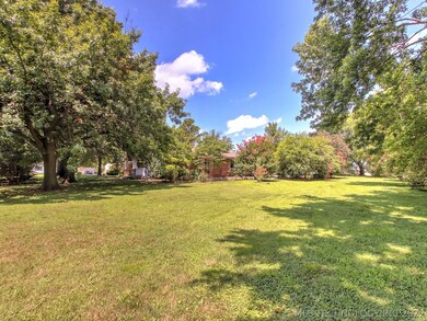 100 W 13th St, Claremore, OK 74017 - photo 4
