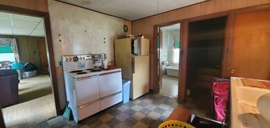 52 Lois St, Orange, MA 01364 - photo 2