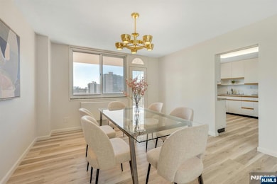 The Regency unit 10G, Fort Lee, NJ 07024 - photo 7