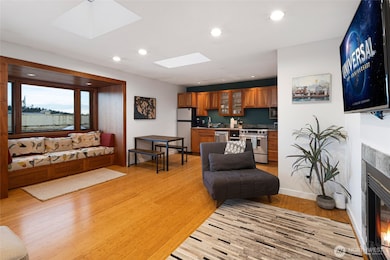 310 Spring St unit F, Friday Harbor, WA 98250 - photo 3