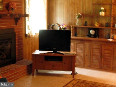 806 Lee Ave, Sykesville, MD 21784 - photo 5