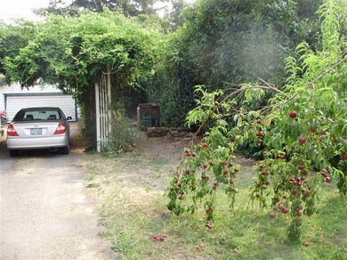 1071 SE Grandview Ave, Grants Pass, OR 97527 - photo 5