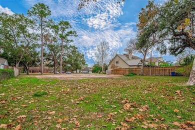 8606 Westview Dr, Houston, TX 77055 - photo 3