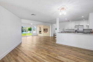 Great Open floor plan