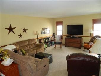 127 S Pershing Ave, Mundelein, IL 60060 - photo 5