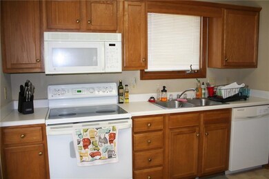 5146 Columbia Dr, Columbus, IN 47203 - photo 6