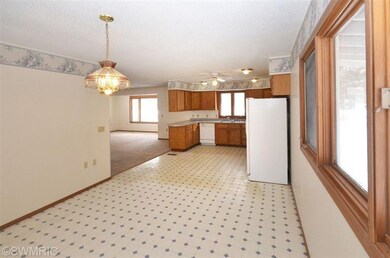 2200 Vanderbilt Ave, Portage, MI 49024 - photo 3