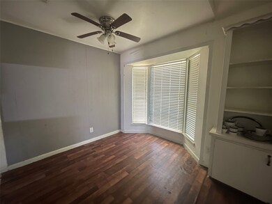 9707 Southport Dr, Houston, TX 77089 - photo 5