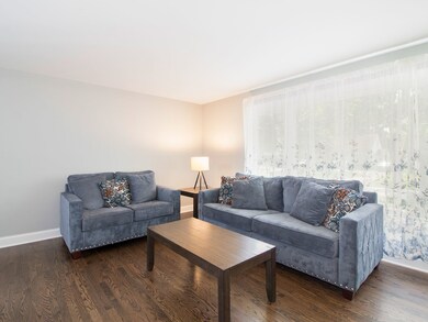 939 S Fairfield Ave, Elmhurst, IL 60126 - photo 5