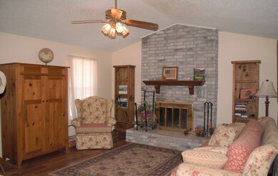 1816 Quailwood Dr, Fredericksburg, TX 78624 - photo 4