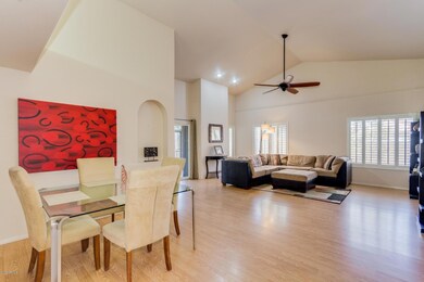 8848 E Mescal Dining Room L