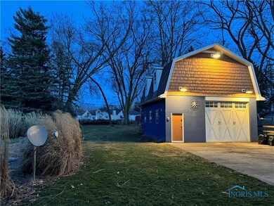 Large .43 acres lot!