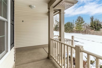 53 Blossom Wood Ln, Buffalo, NY 14227 - photo 3