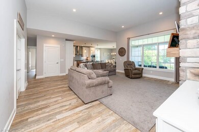 Nice open floor plan.  12 ft ceilings in great roo