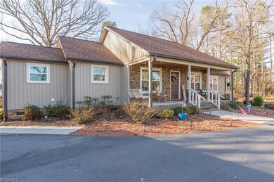 1610 Southmont Dr, Asheboro, NC 27205 - photo 2