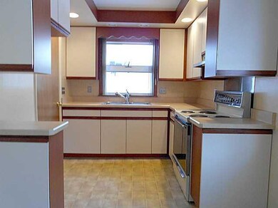 Kitchen. Cupboards are equipped with pullout drawe
