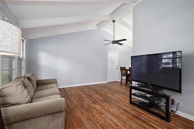 7102 Larsen Ln, Shawnee, KS 66203 - photo 4