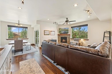 003_14275_n_buck_horn_trail_hdr001_122