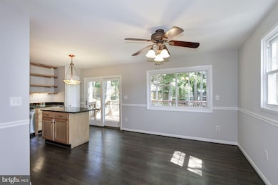 5305 Manorfield Rd, Rockville, MD 20853 - photo 7