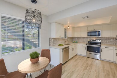 DR_Kitchen Staged