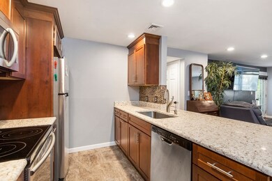 110 Carriage Ln unit 110, Taunton, MA 02780 - photo 5