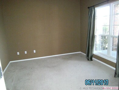 FORMAL LIVING OR OFFICE