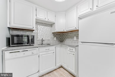 7140 Stone Throw Way unit LOWER LEVEL, Elkridge, MD 21075 - photo 2