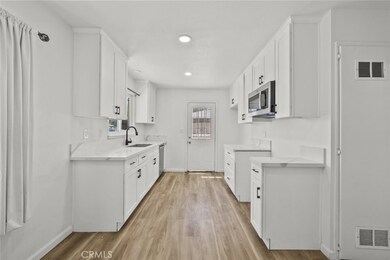 1135 W Pillsbury St, Lancaster, CA 93534 - photo 7