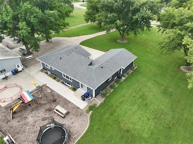 4007 SE 34th St, Des Moines, IA 50320 - photo 4