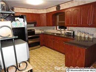 471 Union Hill Rd, Morganville, NJ 07751 - photo 2