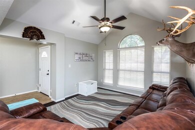 4308 Mockingbird Dr, Granbury, TX 76049 - photo 3